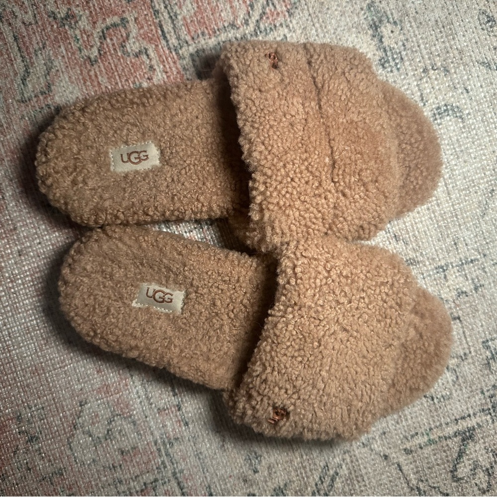 UGG Cozetta Slide